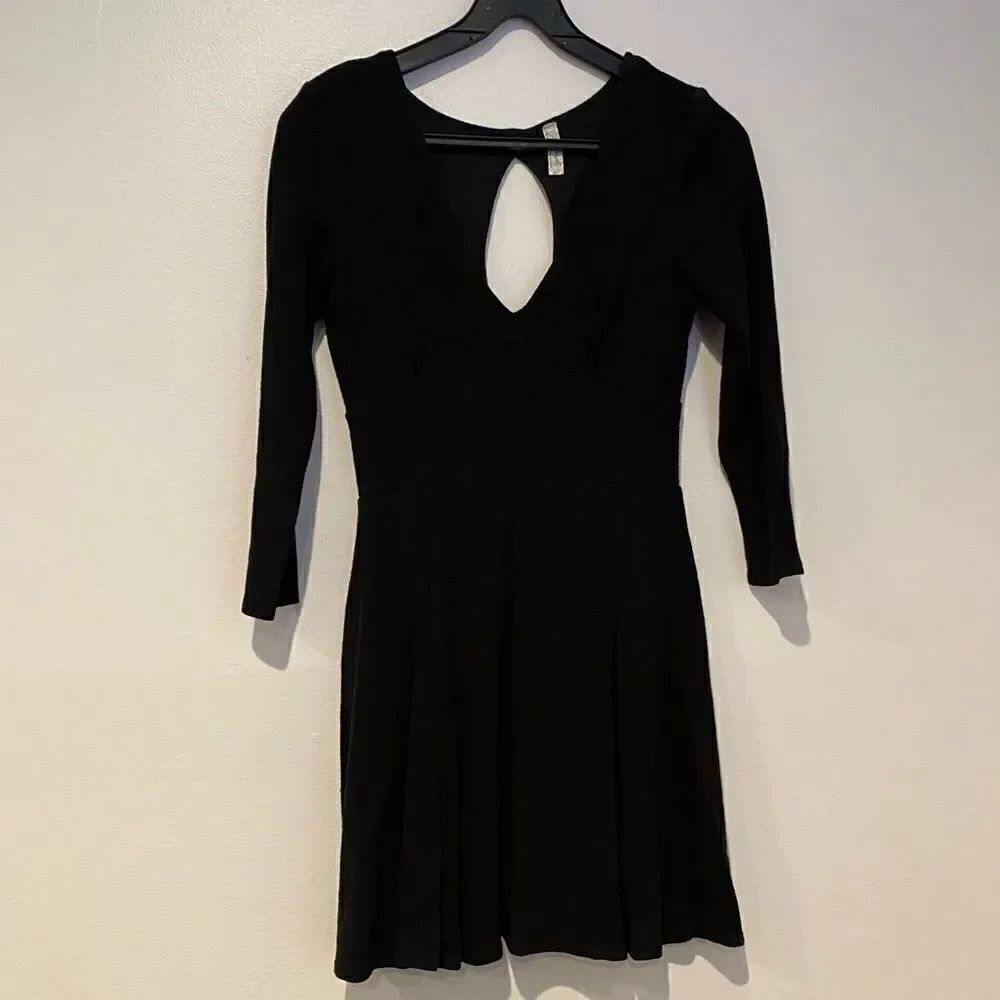Free People Black V Neck Keyhole Skater Dress Size Small